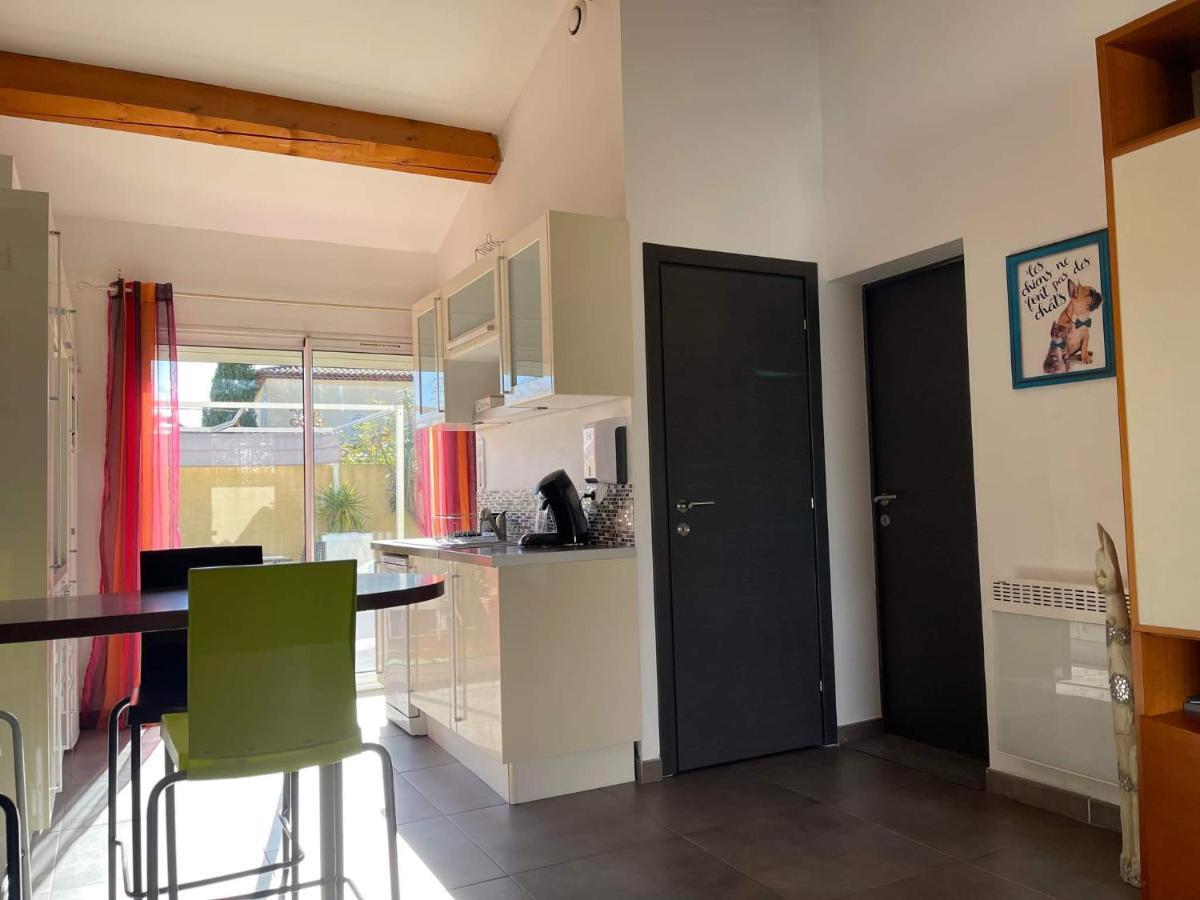 Maison F2, Neuve Au Calme Avec Jardinet La Crau Exterior foto