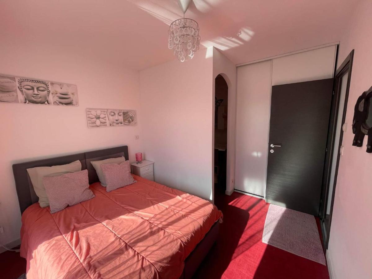 Maison F2, Neuve Au Calme Avec Jardinet La Crau Exterior foto