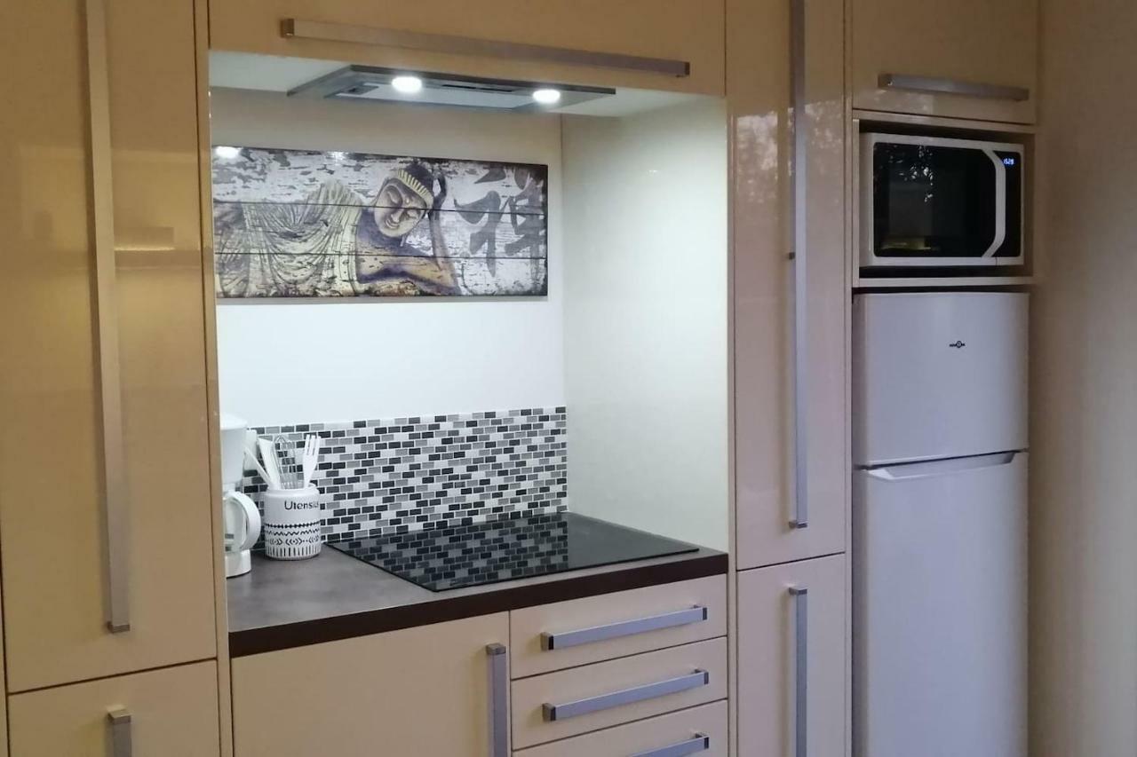 Maison F2, Neuve Au Calme Avec Jardinet La Crau Exterior foto